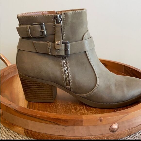 CLEARANCE Indigo Rd. Ankle Boots PERFECT STAPLE TO ANY WARDROBE - Picture 9 of 13